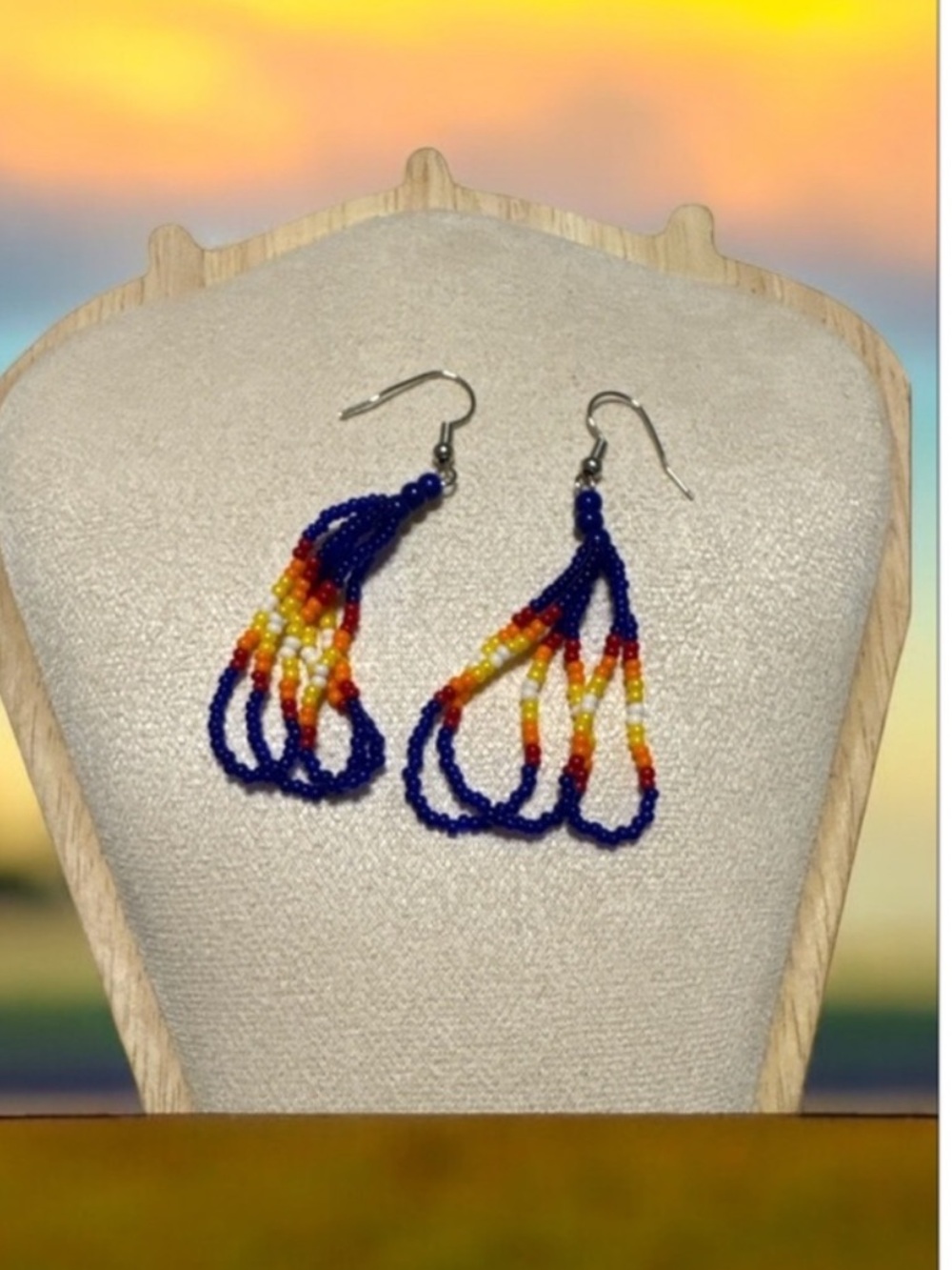 Choose your earrings - Picture 3 of 15